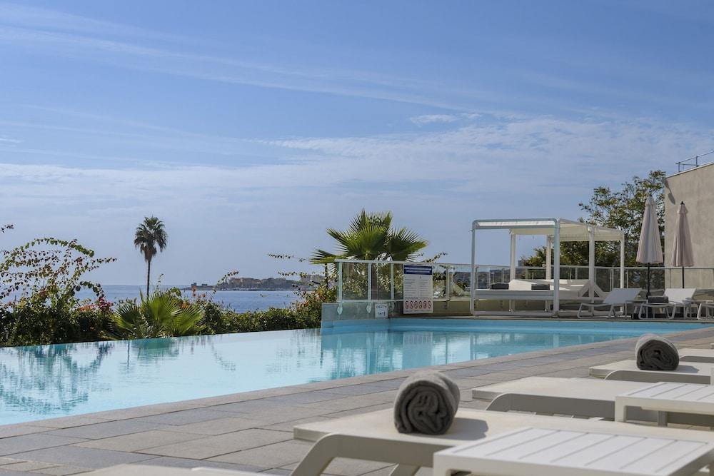 Appart hôtel De Tourisme Ajaccio Amirauté 4*