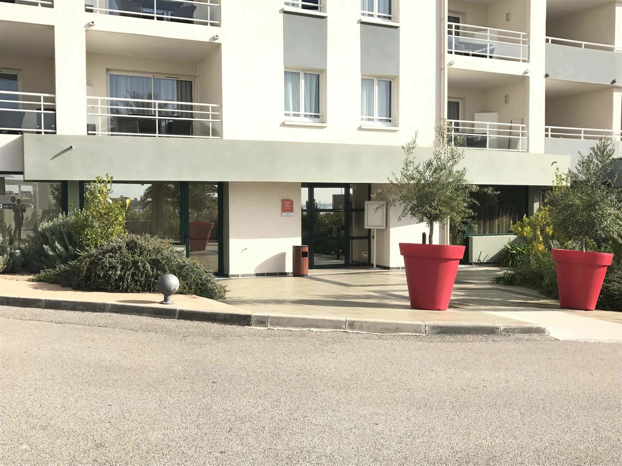 Aparthotel De Tourisme Ajaccio Amirauté 4*